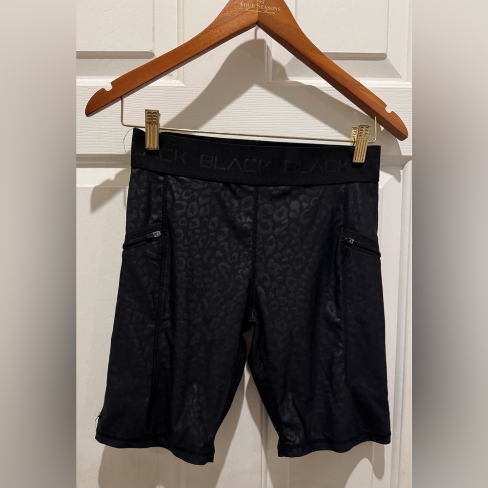 Actively Black biker shorts size large